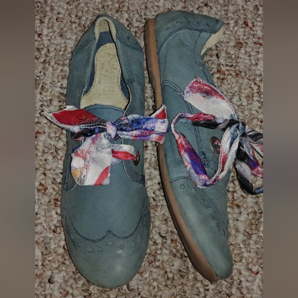 Khrio leather wingtip flats